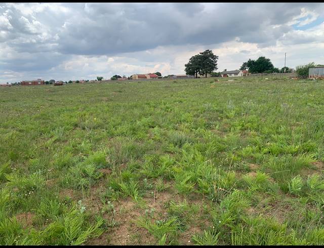 1,471M² VACANT LAND FOR SALE IN KAYDALE